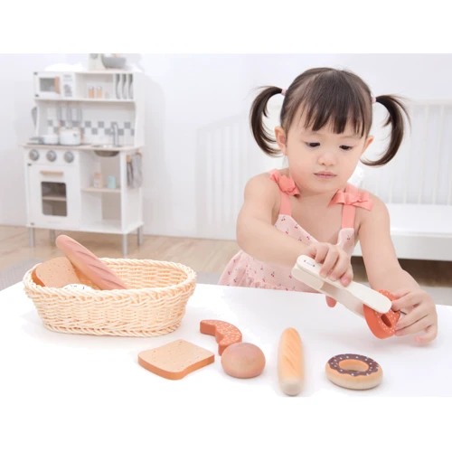 Кошик із хлібом New Classic Toys (10605) фото 3