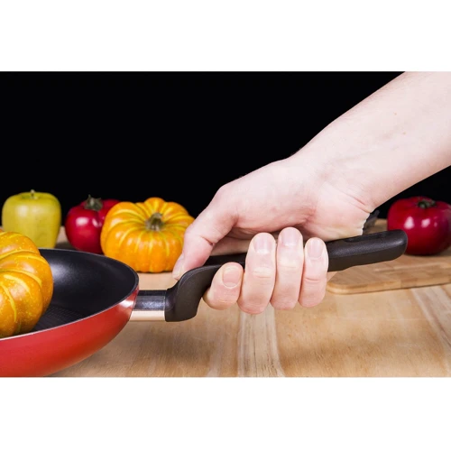 Tefal Star Collection 24 см (B3950402): Материал ручки Бакелит