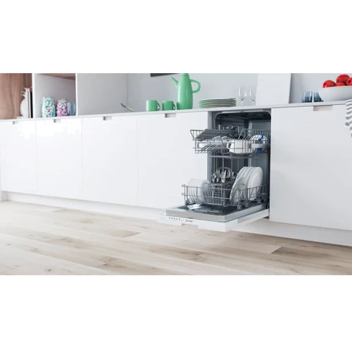 Встраиваемая посудомоечная машина Indesit DSIE 2B10: Вместимость (комплектов) 10