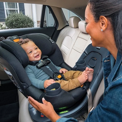 Автокрісло Chicco Fit360 ClearTex чорне (79690.95): Внутрішні ремені 5-x точечные