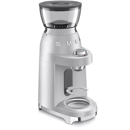 Кофемолка Smeg CGF02SSEU: Приспособление для намотки шнура Есть