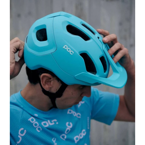 Велошолом POC Axion SPIN (Kalkopyrit Blue Matt M/L) (PC 107321586MLG1): Виробник POC