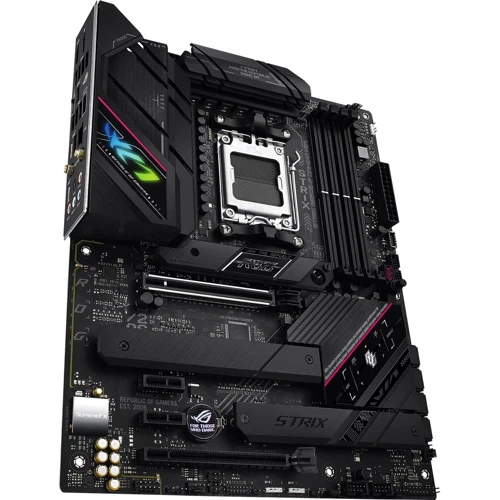 ASUS ROG STRIX B650E-F GAMING WIFI: Разъемы на задней панели USB 3.2 Gen 1, USB 3.2 Gen 2, USB 2.0, S/PDIF (Оптический)