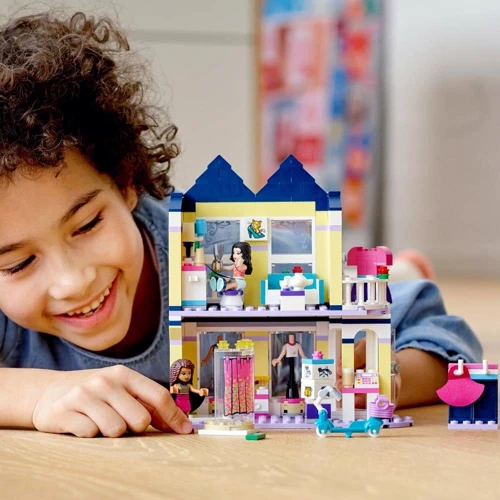 Конструктор LEGO Friends Модний бутик Емми (41427): Серія Friends
