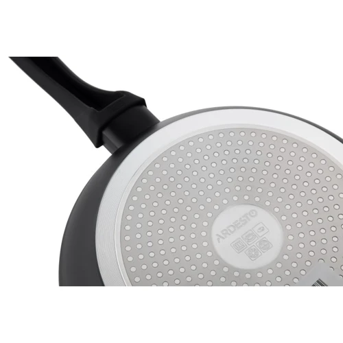 Ardesto Black Mars Orion 24 см (AR0724BO): Антипригарне покриття ILAG PREMIUM