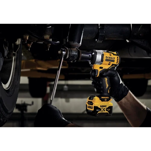 Гайковерт DeWALT DCF903P2: Питание от аккумулятора