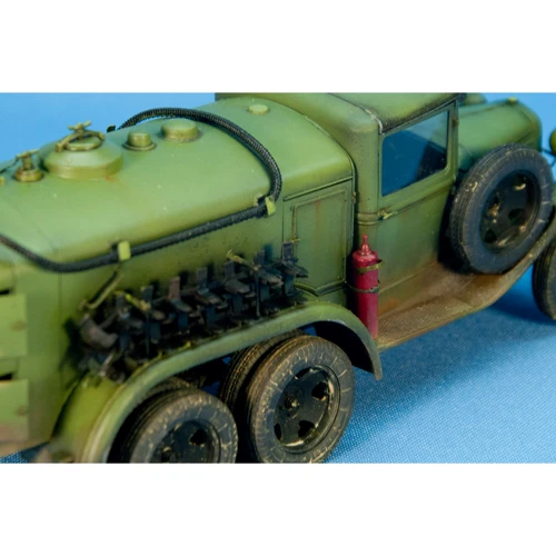 Сборная модель MiniArt Заправщик БЗ-38 образца 1939 г. (MA35158) фото 8