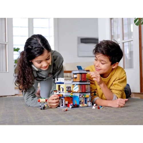 Конструктор LEGO Creator 3w1 Таунхаус с зоомагазином и кафе (31097) фото 6