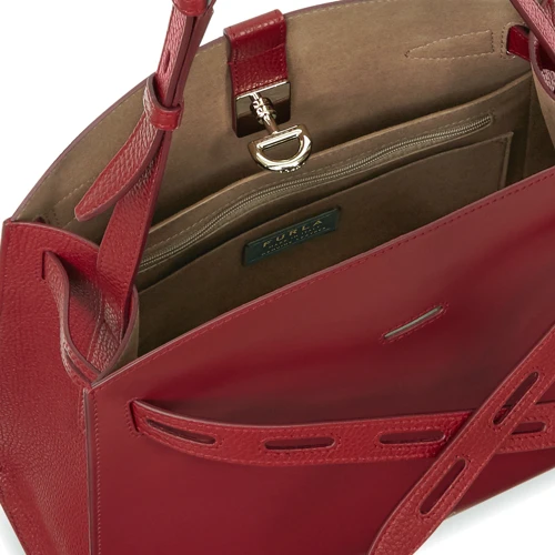Женская сумка тоут Furla Margherita M Shoulder Bag вишневая (WB00157A.0029CGQ00): Страна производитель Италия