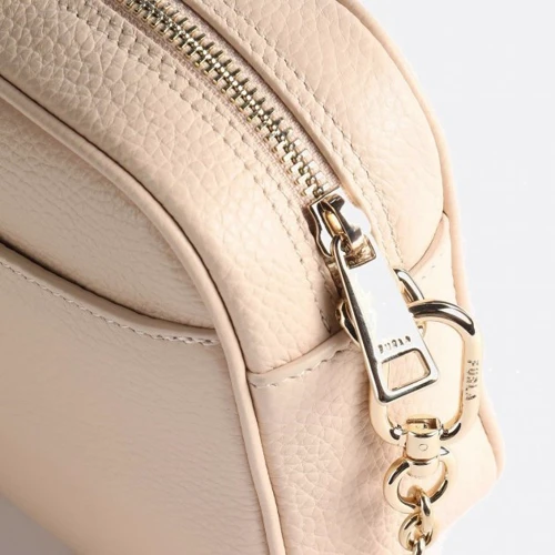 Женская сумка кросс боди Furla Real Mini Camera Case бежево-розовая (WB00243HSF000B4L00): Страна производитель Китай