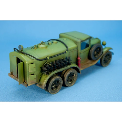 Сборная модель MiniArt Заправщик БЗ-38 образца 1939 г. (MA35158) фото 4