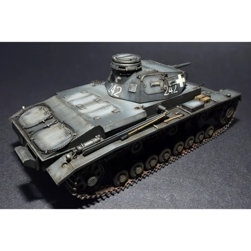 Сборная модель MiniArt Средний танк Pz.III Ausf D (MA35169) фото 8