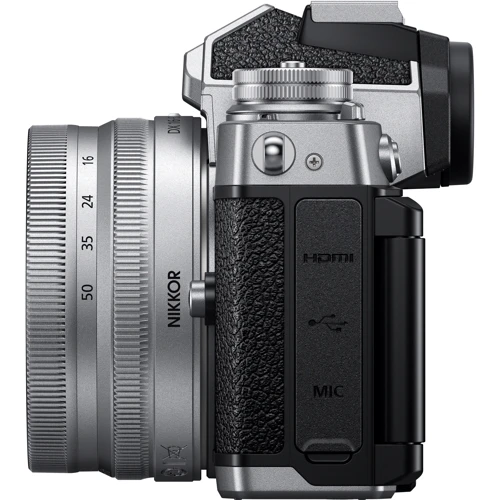 Nikon Z fc kit (16-50mm)VR (VOA090K002) UA: Интерфейс подключения micro HDMI, USB