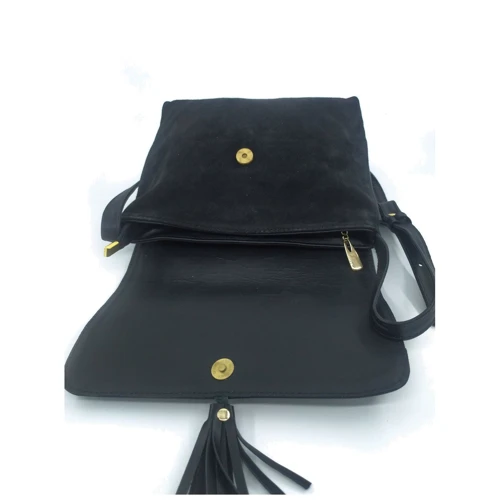Жіноча сумка почтальонка ARTiS Bags чорна (1534 4620-201): Тип Сумки