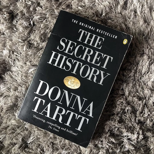 Donna Tartt: The Secret History: Жанр Художественная литература