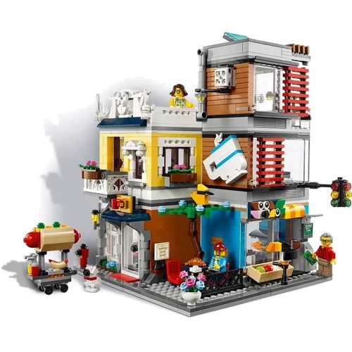 Конструктор LEGO Creator 3w1 Таунхаус с зоомагазином и кафе (31097): Рекомендуемый возраст 9+