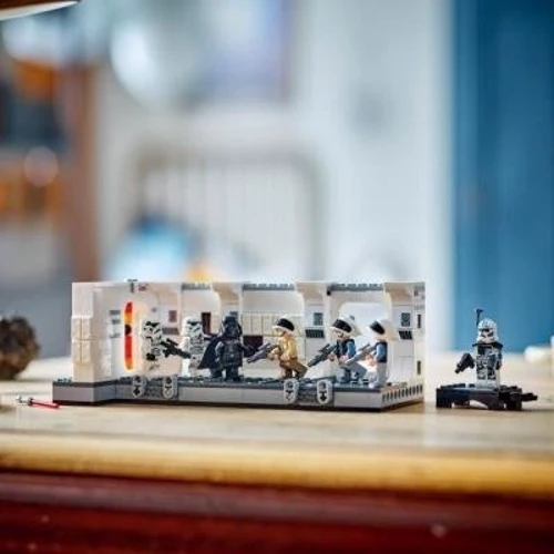 Конструктор LEGO Star War Посадка на борт Тантив IV (75387)