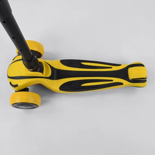 Самокат трехколесный Best Scooter, MAXI, складной алюминиевый руль, 3 колеса PU со светом Yellow (102049): Максимальная допустимая нагрузка, кг 60
