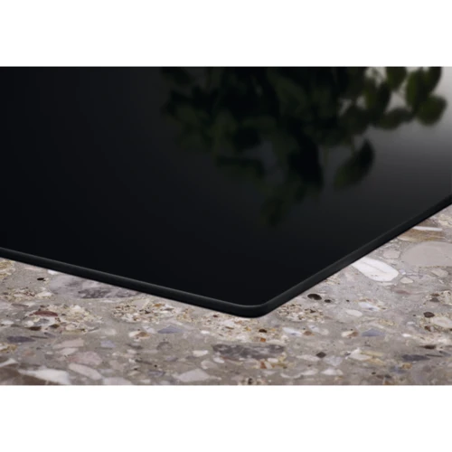 Варочная поверхность Electrolux LIB60420CK: Расположение панели фронтальное