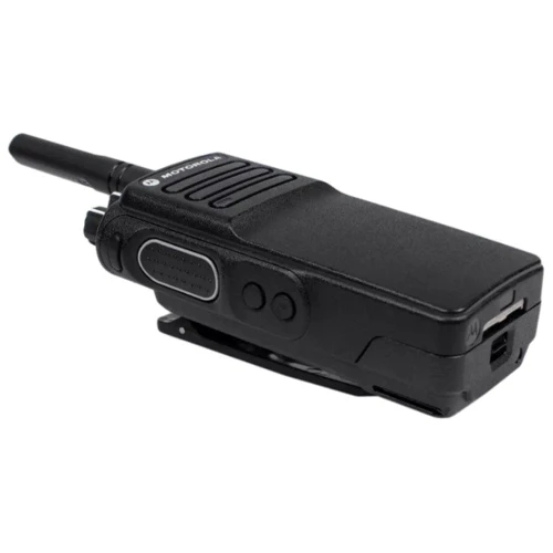 Motorola DP 4400E VHF: Вид носимая