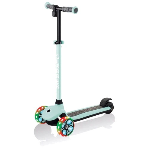 Электросамокат GLOBBER E-MOTION 4 Plus Mint: Вес устройства, кг 3.95