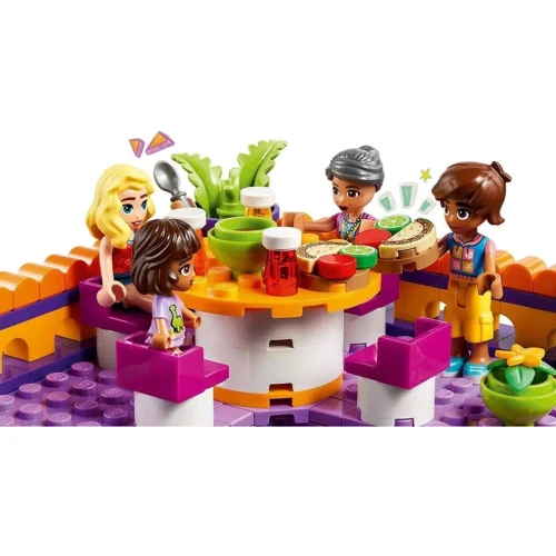 Конструктор LEGO Friends Общественная кухня Хартлейк-Сити (41747) фото 7