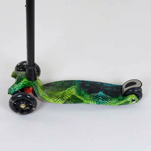 Самокат трехколесный MAXI "Best Scooter" пластмассовый, трубка руля алюминиевая Green/Black (74315): Тип колес литые