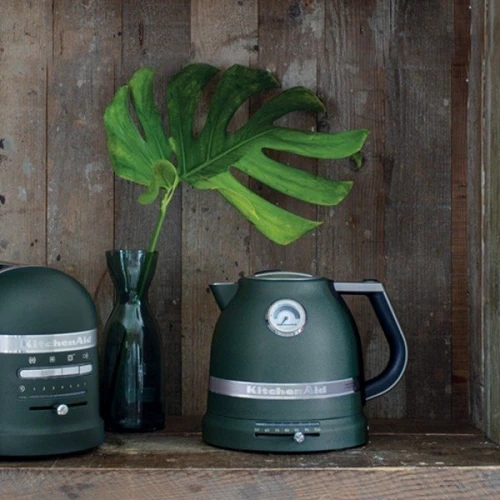Электрочайник KitchenAid Artisan 5KEK1522EPP: Тип нагревательного элемента Диск (скрытый)