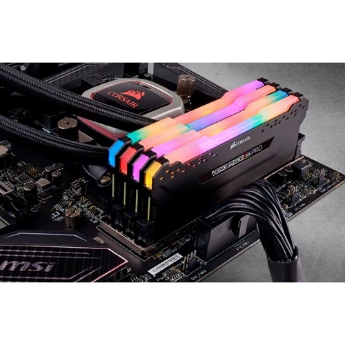 Corsair 32 GB (4x8GB) DDR4 3600 MHz Vengeance PRO (CMW32GX4M4C3600C18W) фото 4