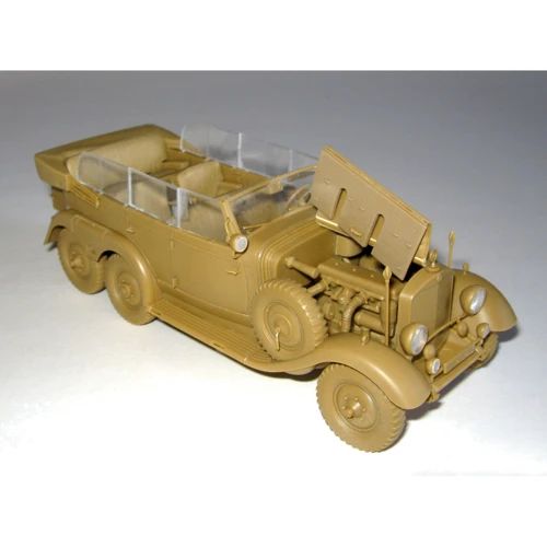 Германский легковой автомобиль G4 (производства 1939 г.) с пассажирами, G4 (1939 production), German Car with Passengers(ICM35531) фото 7