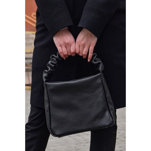 Женская сумка-мешок ARTiS Bags черная (1717703): Тип ручки Со съемным ремнем, Плечевой ремень, Короткая ручка