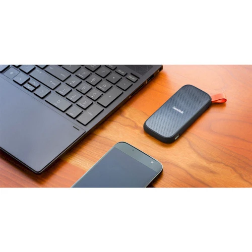 SanDisk Extreme Portable E30 1 TB (SDSSDE30-1T00-G25): Форм-фактор Portable