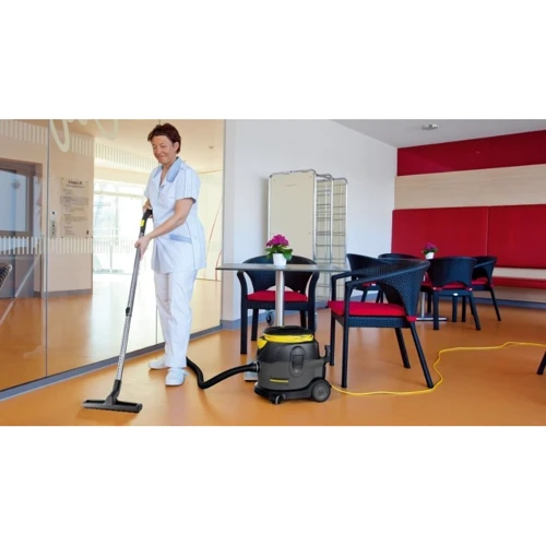 Пылесос Karcher T 15/1 Hepa (1.355-235.0): Тип пылесоса профессиональный