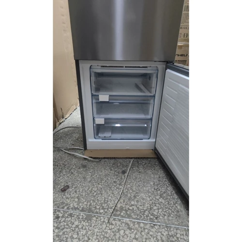 Bosch KGN49XIEA (Холодильники)(79858995)Stylus approved: Причина уценки Нетоварный вид упаковки, мелкие потертости на корпусе