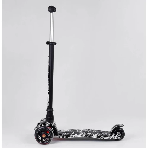 Самокат MAXI "Best Scooter" 4 колеса PU, СВЕТ, трубка руля алюминиевая Black/White (99661): Материал колес полиуретан