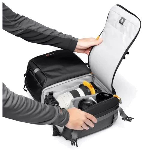 Lowepro Fastpack BP 250 AW III Black (LP37333-PWW): Материал Полиестер, нейлон