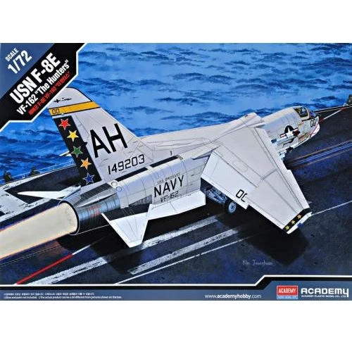 Модель Academy Винищувач F-8E VF-162 "The Hunters" (AC12521)