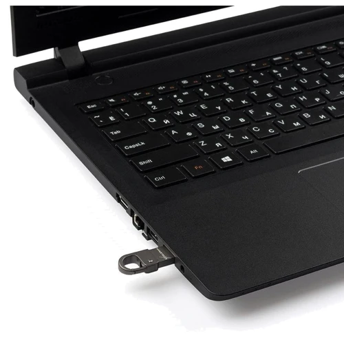 USB-флешка eXceleram 32GB U6M Series USB 3.1 Gen 1 Dark (EXU3U6MD32): Дополнительно крепление-карабин
