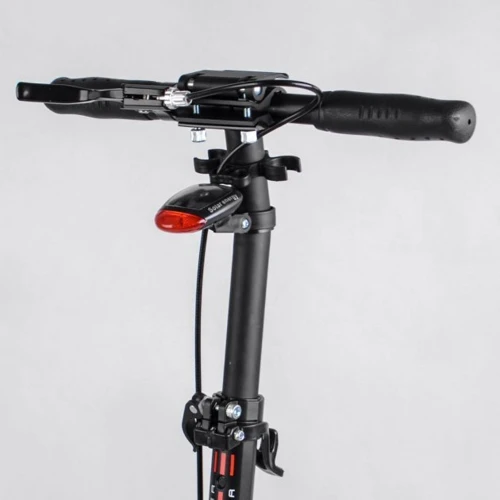 Самокат алюминиевый Best Scooter красный (60054-R): Конструкция рамы складная