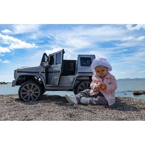 Дитячий електромобіль Bambi Mercedes сірий (M 5803EBLRS-11)