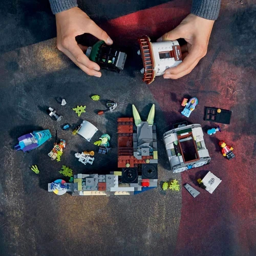 Конструктор LEGO Hidden Side Маяк тьмы (70431): Рекомендуемый возраст от 8 до 16 лет