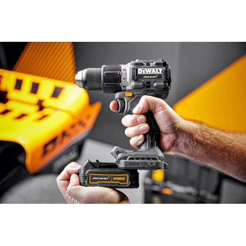 Шуруповерт DeWalt DCD85ME2GT: Тип акумулятора Li-Ion