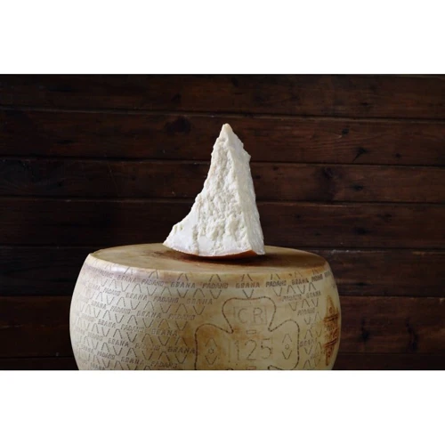 Сир Castelli Grana Padano 32% 125 гр (WT2576): Вага нетто 125 г