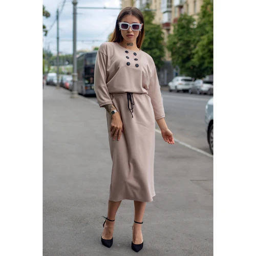 Платье FLFashion Луиза ХПЛ 3171 50 бежевое повседневное удлиненное миди: Вид Повседневные платья