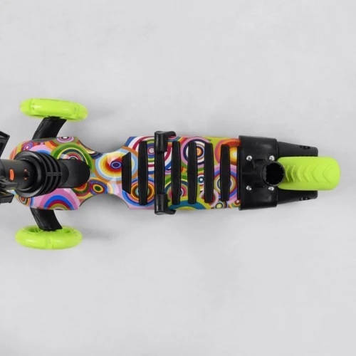 Самокат Best Scooter с защитным бампером салатовый (S 6732): Материал колес полиуретан