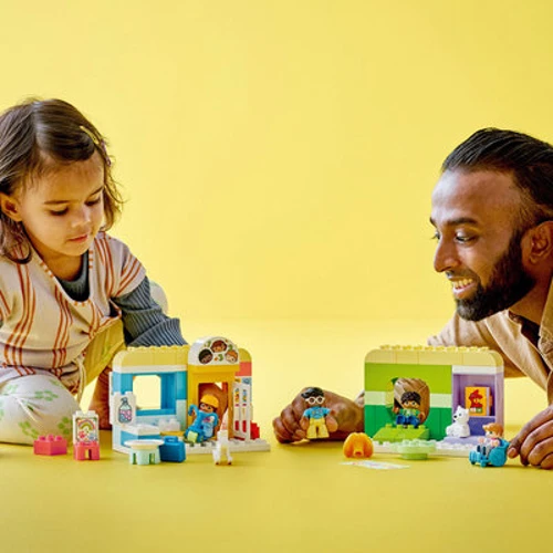 Конструктор LEGO DUPLO Town Будни в детском саду (10992) фото 4