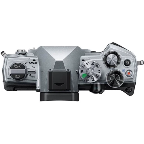 Olympus OM-D E-M5 Mark III body silver (V207090SE000): Размер матрицы 17.3x13 мм