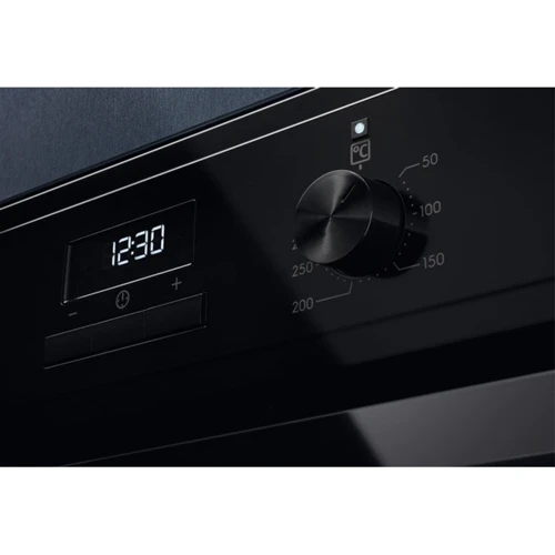 Духовой шкаф электрический Electrolux OED3H50K: Конвекция есть