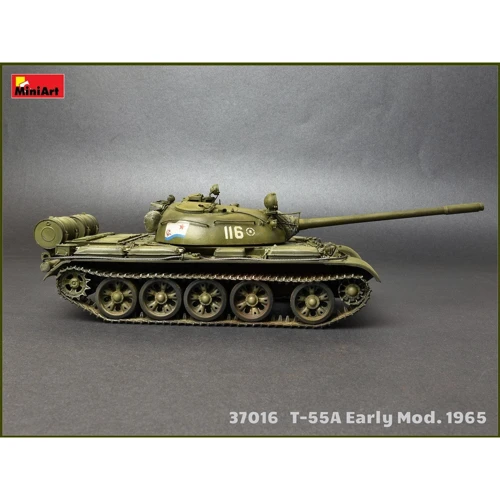 Сборная модель MiniArt Советский средний танк Т-55А образца 1965 г., ранний с интерьером (MA37016) фото 9