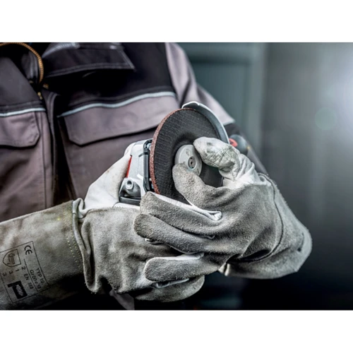 Болгарка (угловая шлифовальная) Metabo WEV 19-125 Q M-Brush (613108000): Потребляемая мощность 1900 Вт